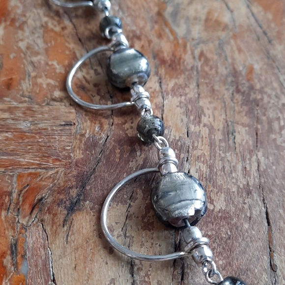 SMOKY CHARCOAL GLASS BEAD NECKLACE - Picture 5 of 6